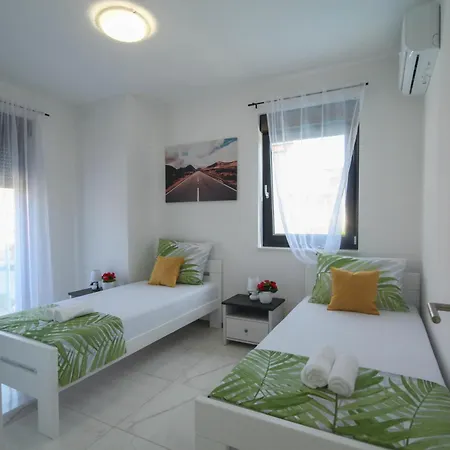 Essenza Rossa In Only 650 Meters From The Вилла *