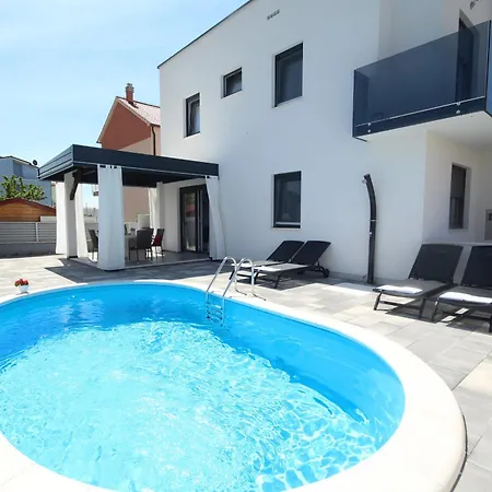 Essenza Rossa In Only 650 Meters From The *