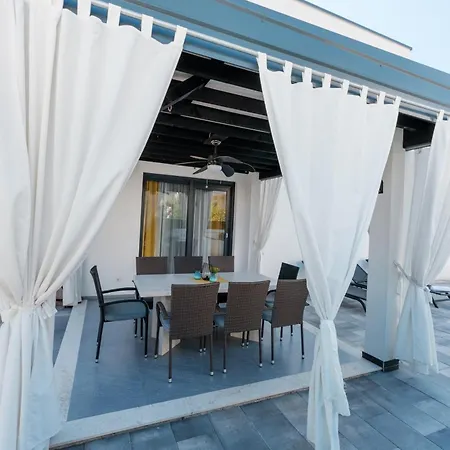 Essenza Rossa In Only 650 Meters From The * Водице