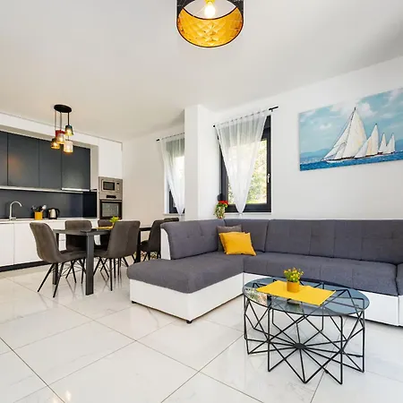 Essenza Rossa In Only 650 Meters From The Водице