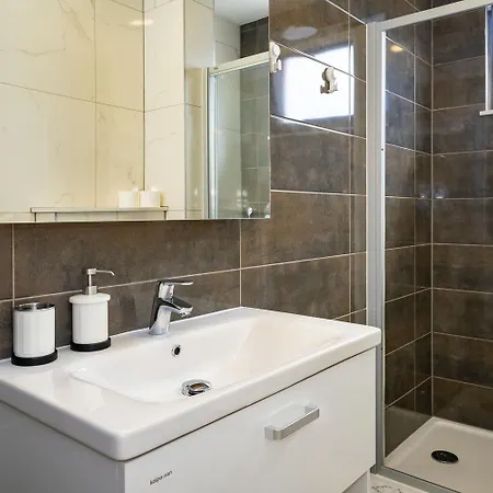 Essenza Rossa In Only 650 Meters From The Водице