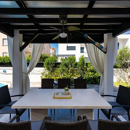 Essenza Rossa In Only 650 Meters From The