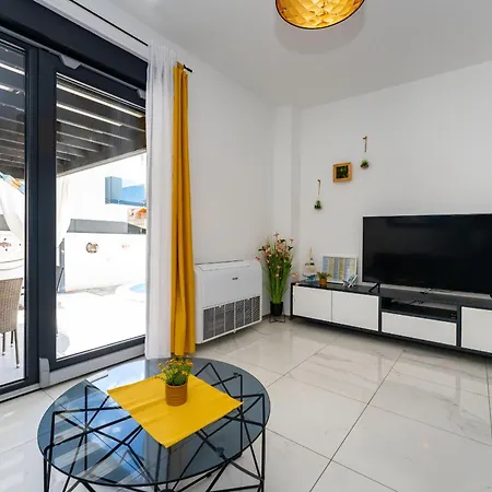 Βίλα Essenza Rossa In Only 650 Meters From The Βόντιτσε