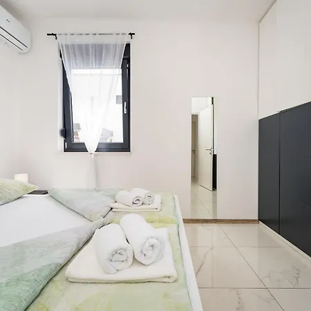 Essenza Rossa In Only 650 Meters From The Βόντιτσε