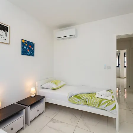 Βίλα Essenza Rossa In Only 650 Meters From The *