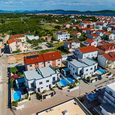 Essenza Rossa In Only 650 Meters From The Водице