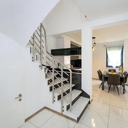 Βίλα Essenza Rossa In Only 650 Meters From The Βόντιτσε