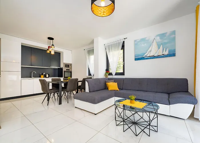 Essenza Rossa In Only 650 Meters From The Vodice