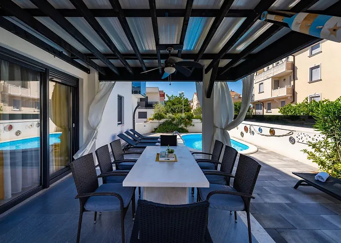 Villa Essenza Rossa In Only 650 Meters From The *