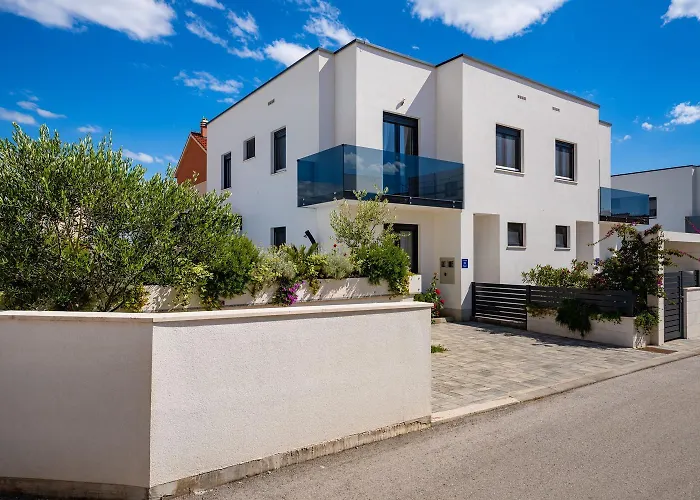 Essenza Rossa In Only 650 Meters From The * Vodice