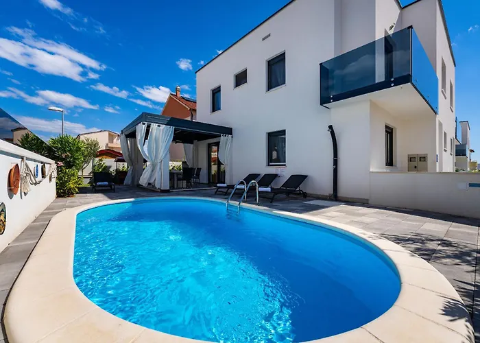 Essenza Rossa In Only 650 Meters From The Vodice