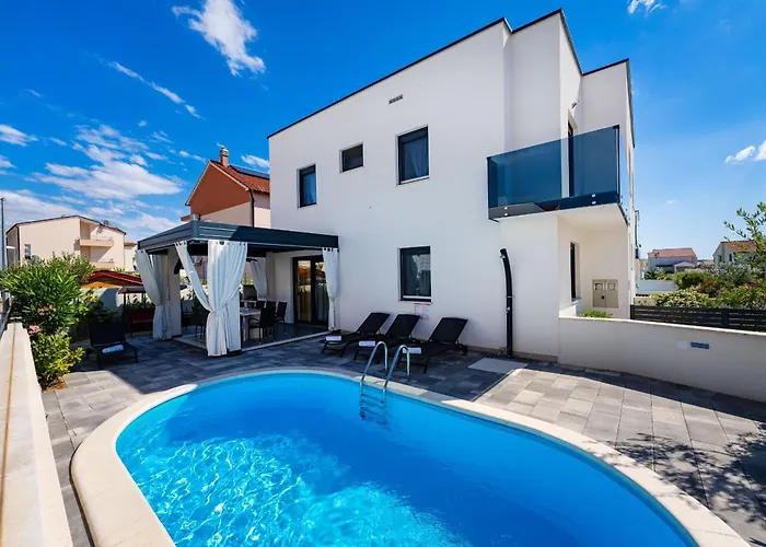 Essenza Rossa In Only 650 Meters From The