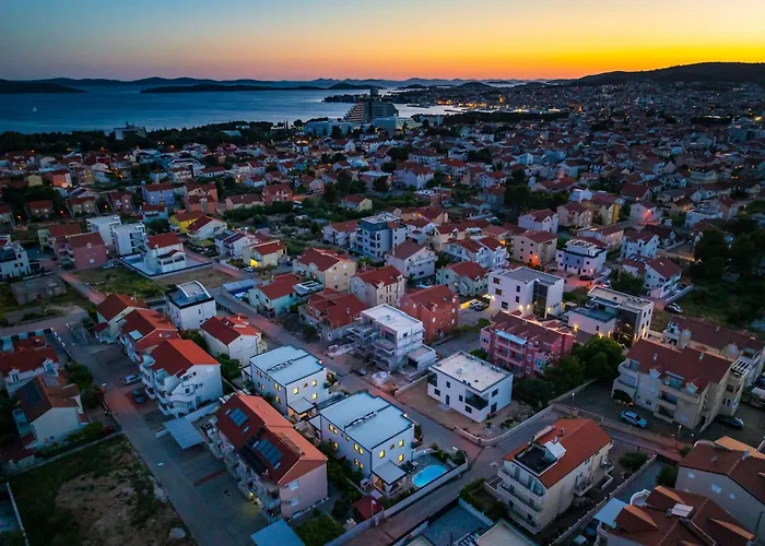 Essenza Rossa In Only 650 Meters From The Villa