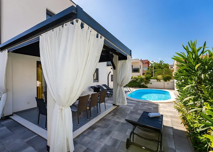 Villa Essenza Rossa In Only 650 Meters From The Vodice