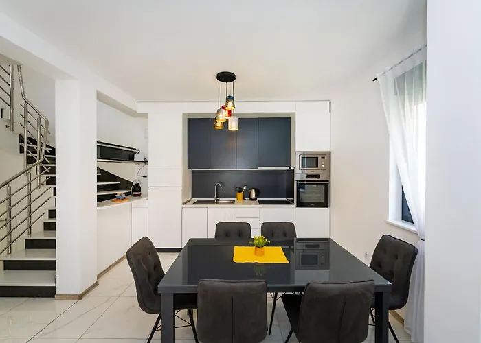 Essenza Rossa In Only 650 Meters From The Vodice