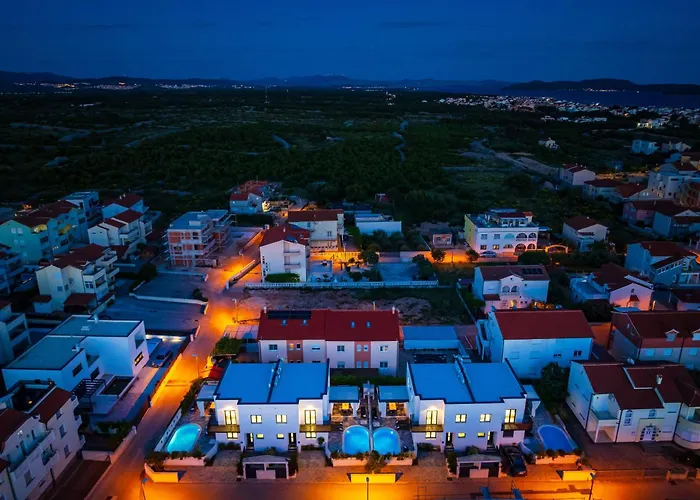 Essenza Rossa In Only 650 Meters From The Vodice