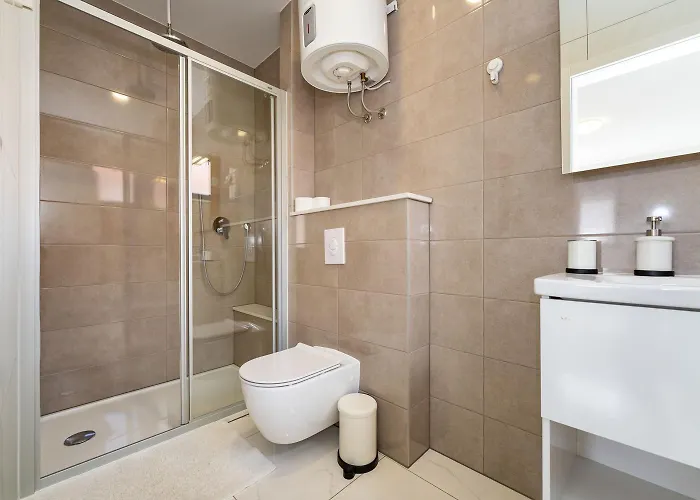 Essenza Rossa In Only 650 Meters From The Villa