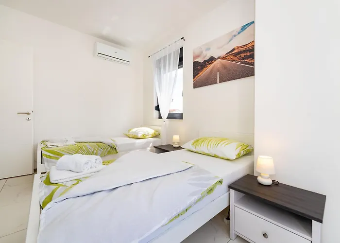 Essenza Rossa In Only 650 Meters From The *