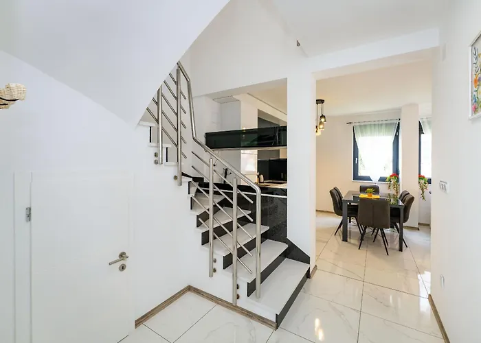 Villa Essenza Rossa In Only 650 Meters From The Vodice