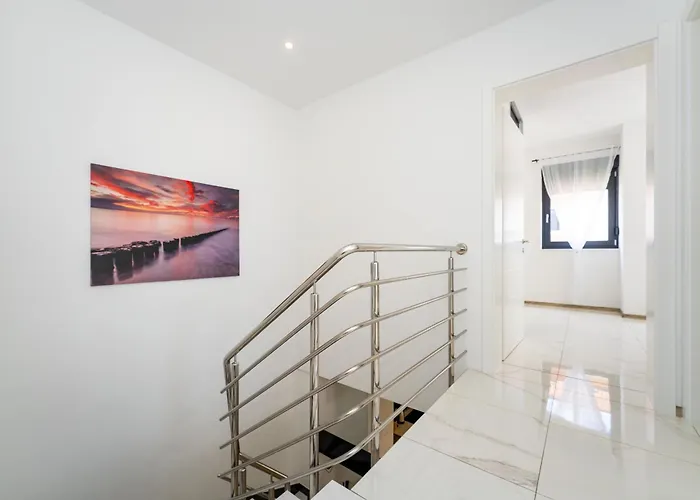 Essenza Rossa In Only 650 Meters From The * Vodice