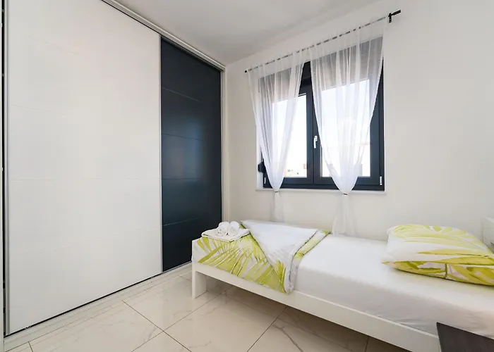 Essenza Rossa In Only 650 Meters From The *